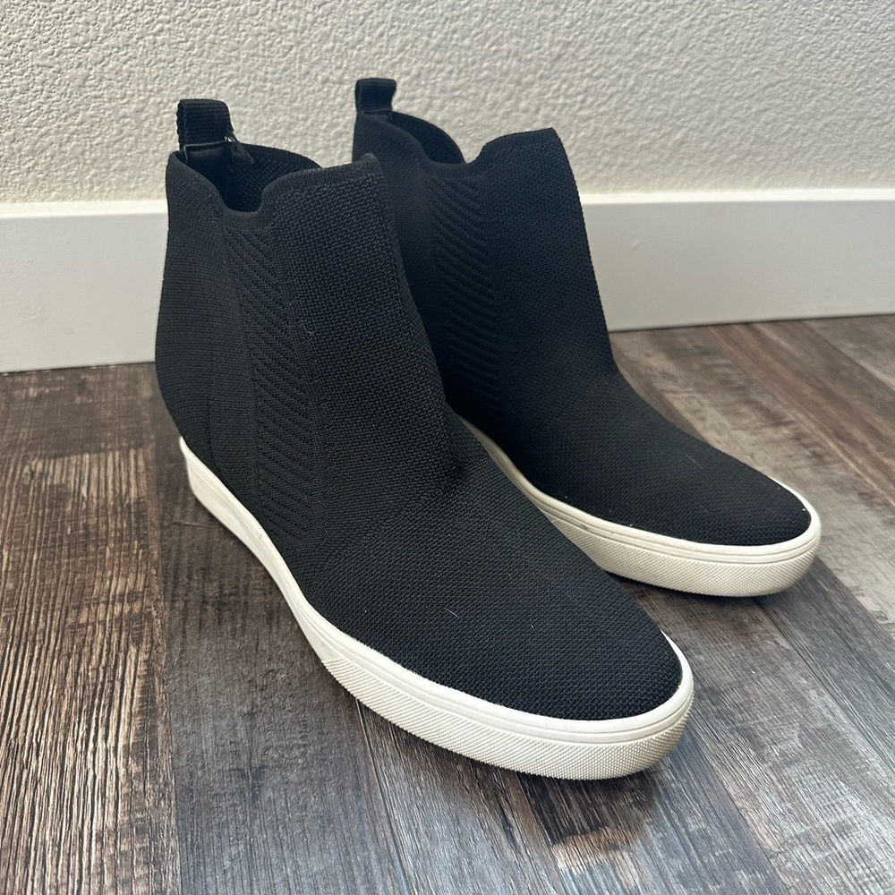MIA Slip on Sneakers